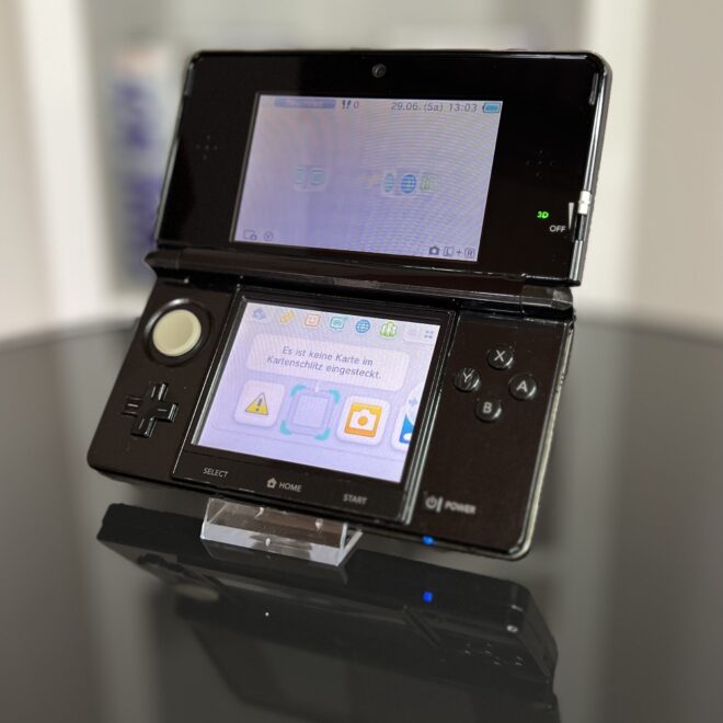 Nintendo 3DS Kosmos Schwarz inkl. Netzteil & Stift
