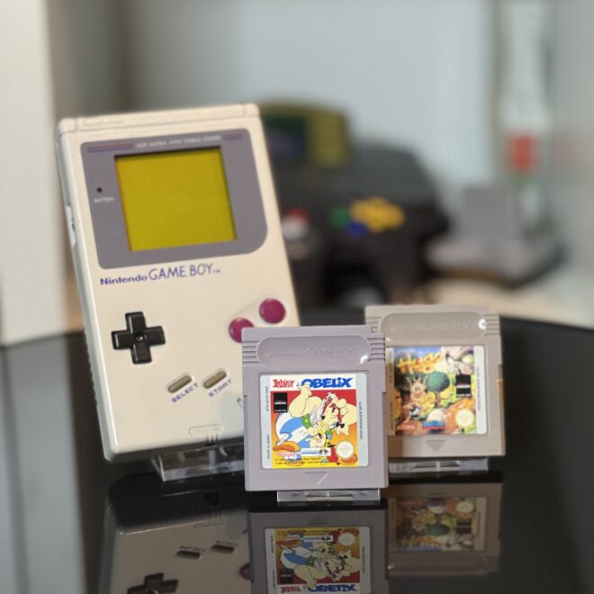 GameBoy Classic Basic Bundle mit zwei Spielen - Asterix & Obelix / Hugo